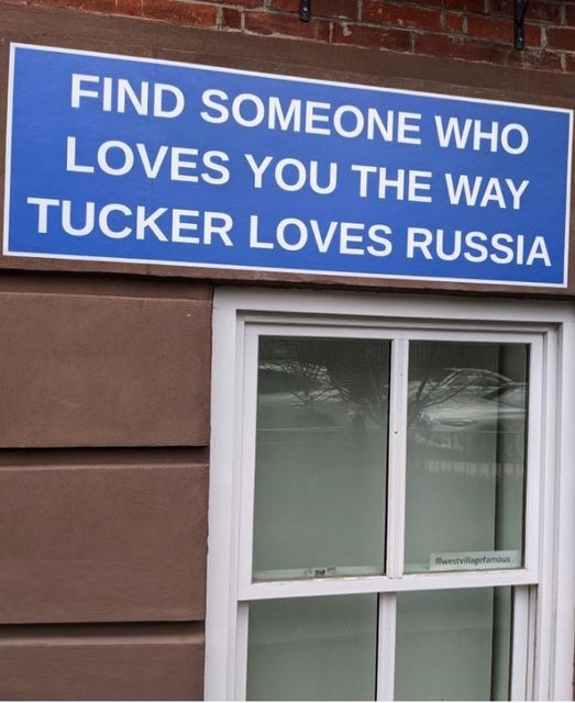 Find someone who loves you the way Tucker Carlson loves Russia